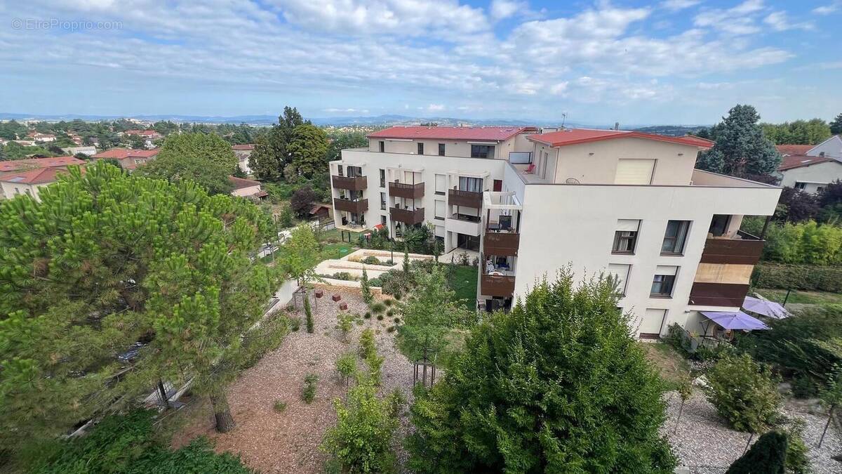 Photo 1 - Appartement à LA TOUR-DE-SALVAGNY