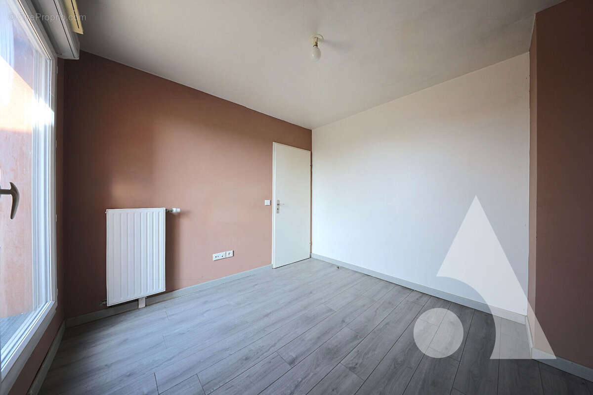 Appartement à MOISSY-CRAMAYEL