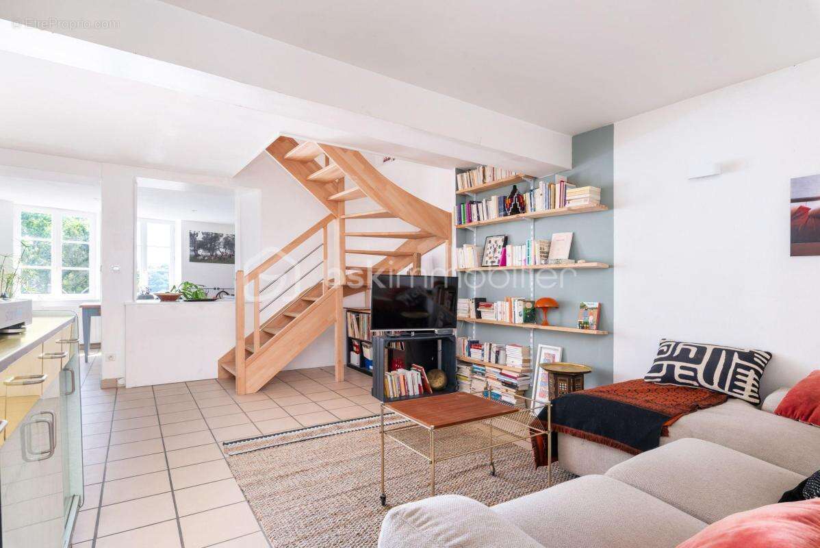 Maison à COUZON-AU-MONT-D'OR