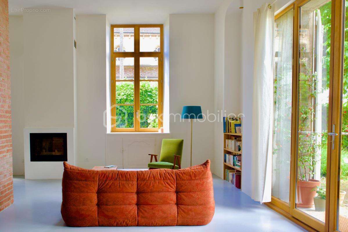 Maison à CHARNECLES