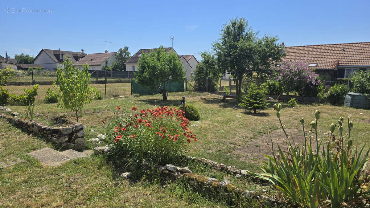 Maison à LAILLY-EN-VAL