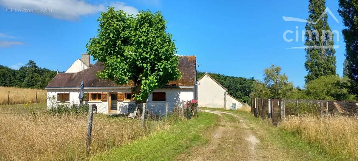 Maison à LA FERTE-SAINT-CYR