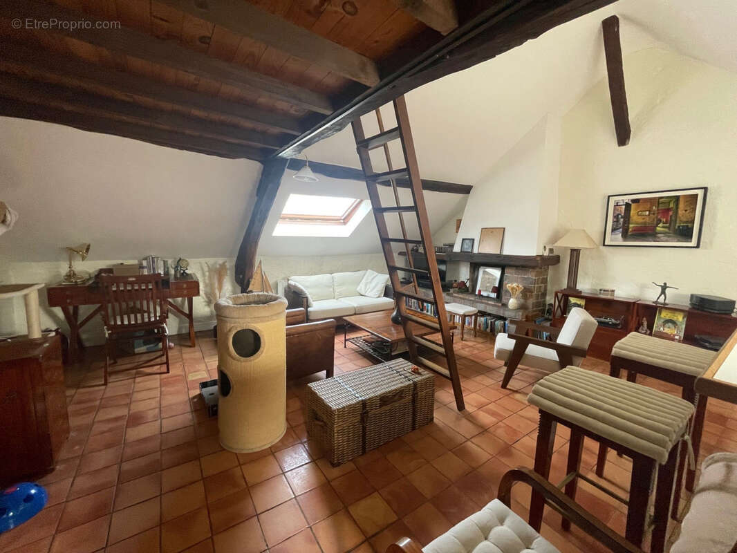 Appartement à VERRIERES-LE-BUISSON