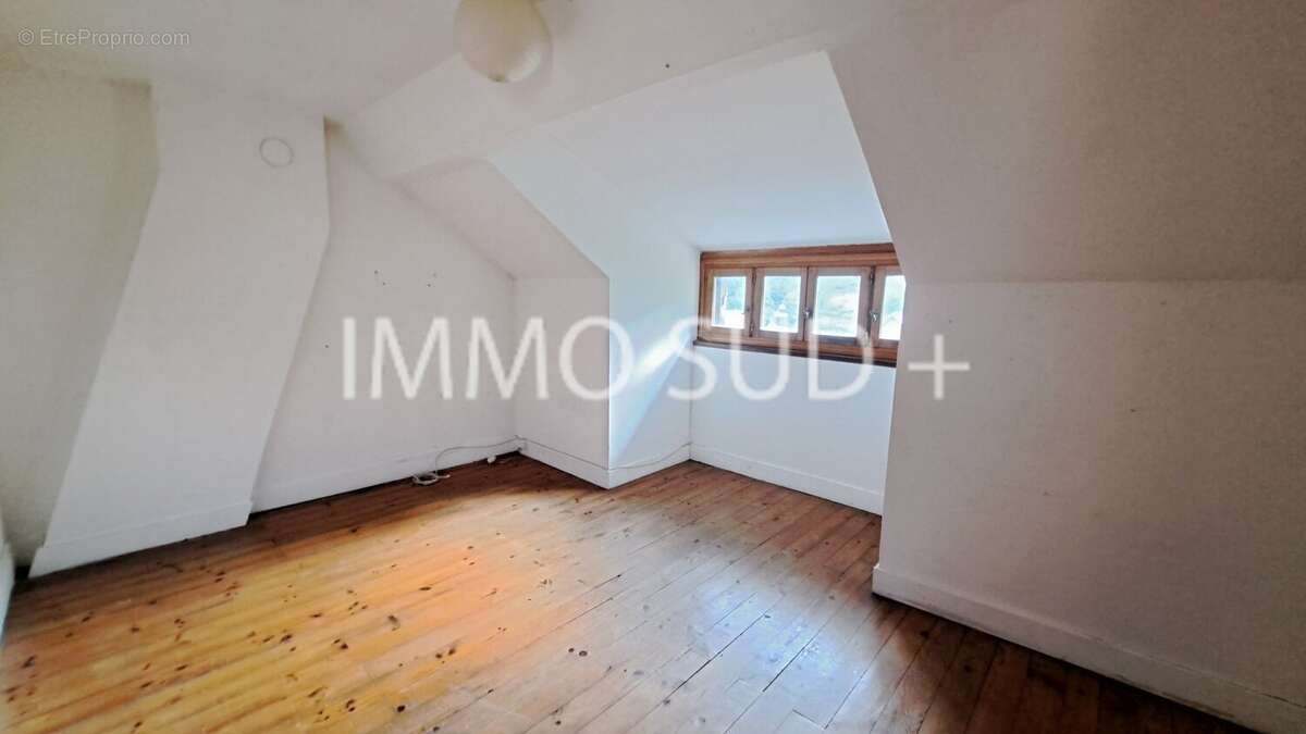 Maison 100 m² à Livet-Et-Gavet  - photo 6