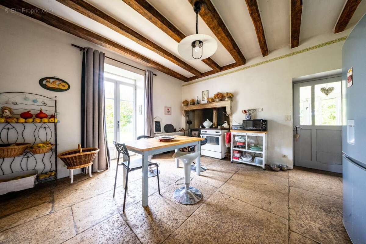 Maison à BEIRE-LE-CHATEL