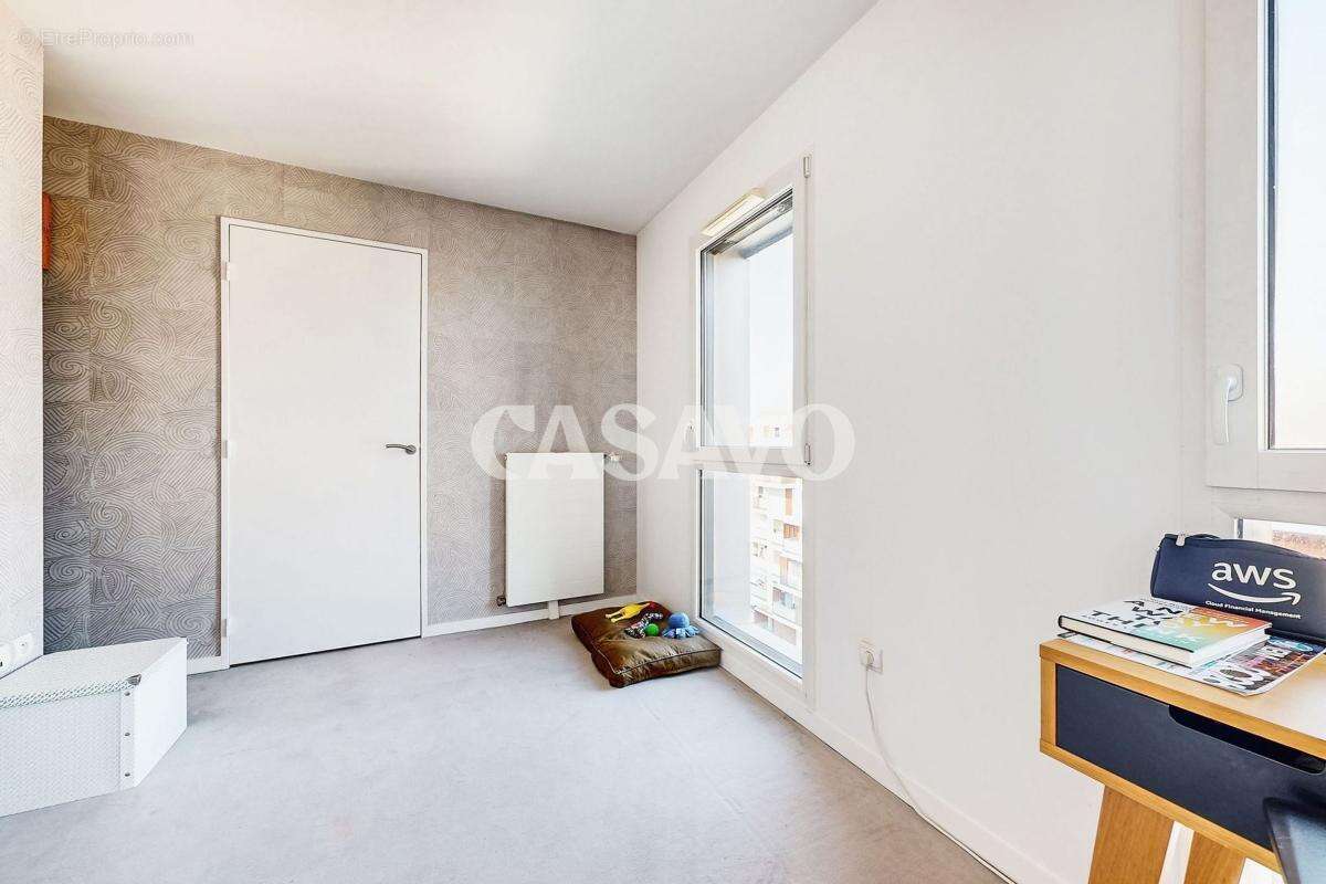 Appartement à COLOMBES