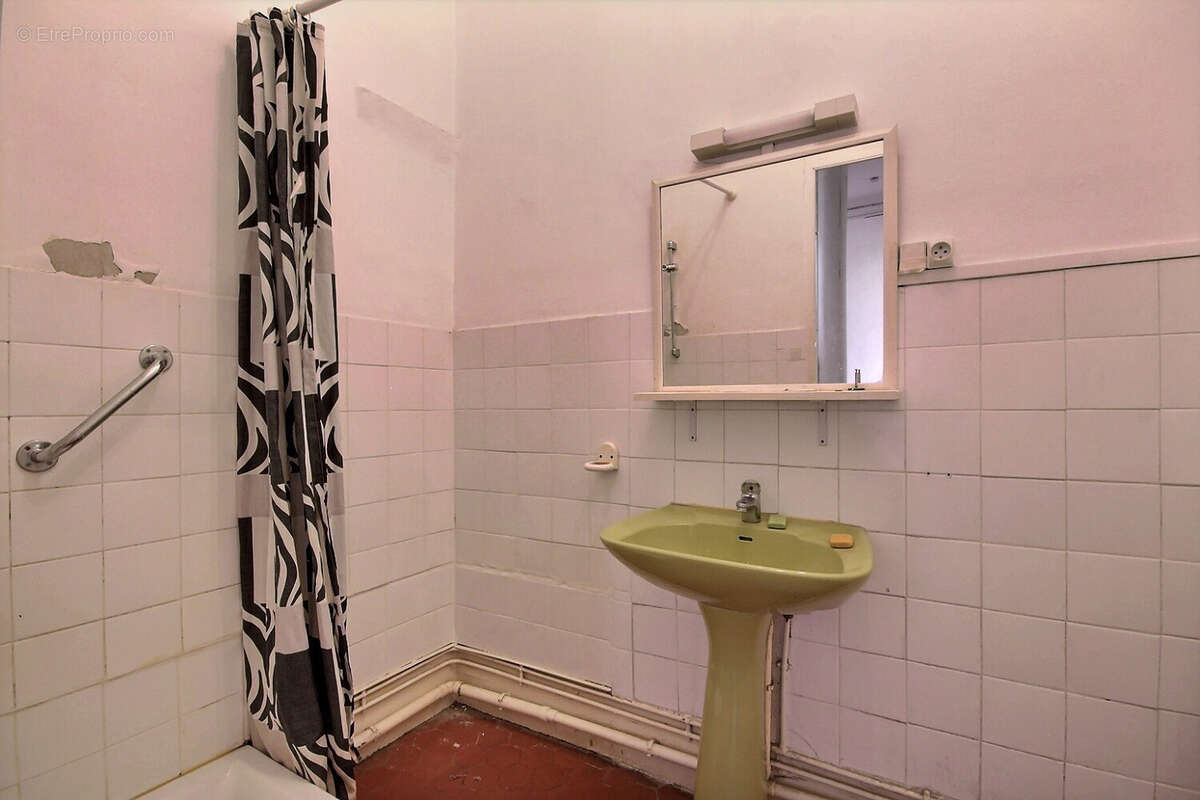 Appartement à MARSEILLE-6E