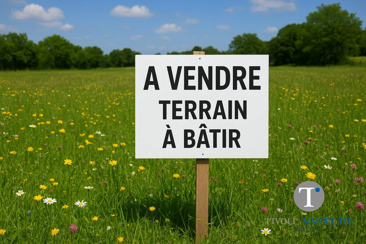 Terrain à CUSSAC-FORT-MEDOC