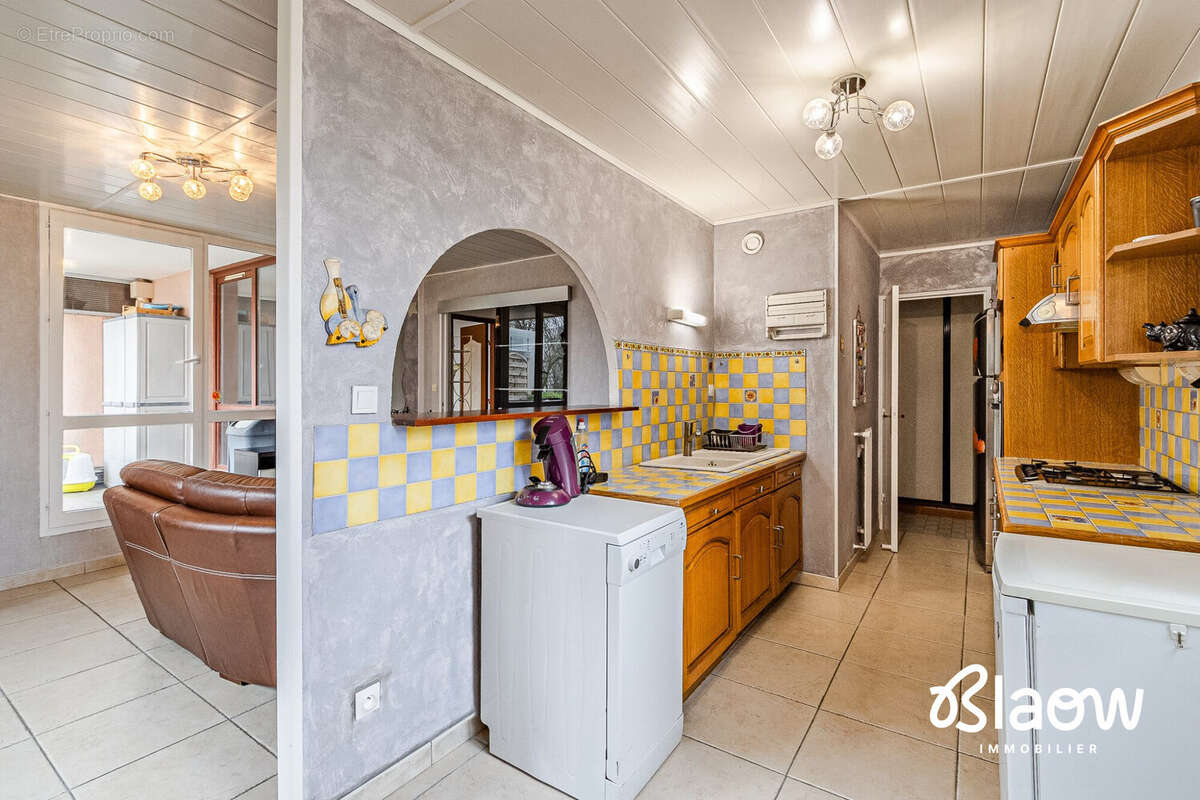 Appartement à DECINES-CHARPIEU