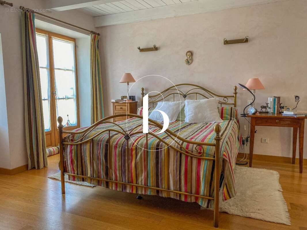 Maison à BARJAC