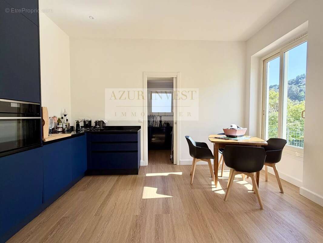 Appartement à ROQUEBRUNE-CAP-MARTIN
