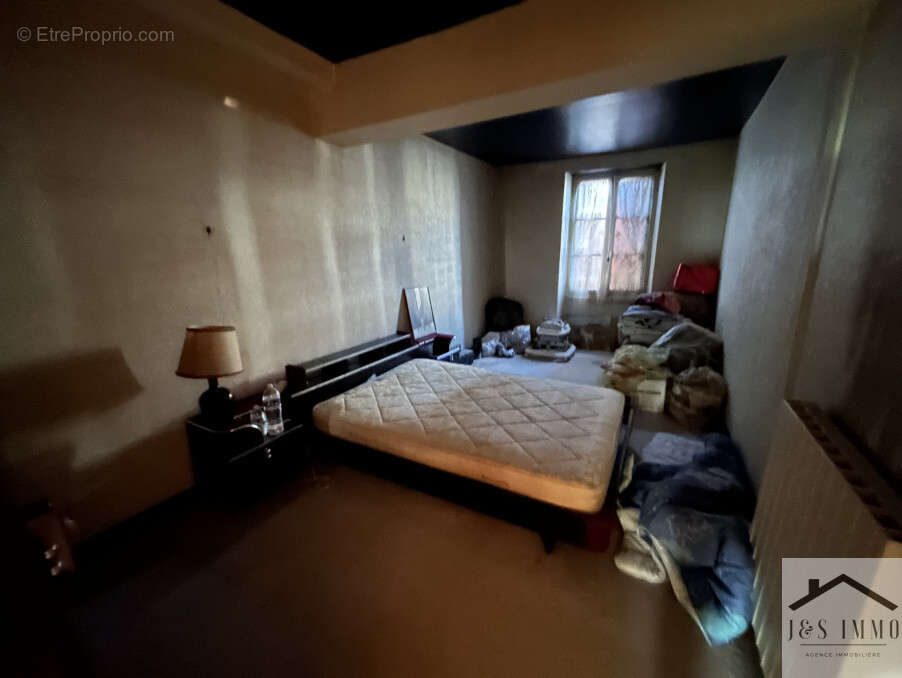 Maison à CHASSENEUIL-SUR-BONNIEURE