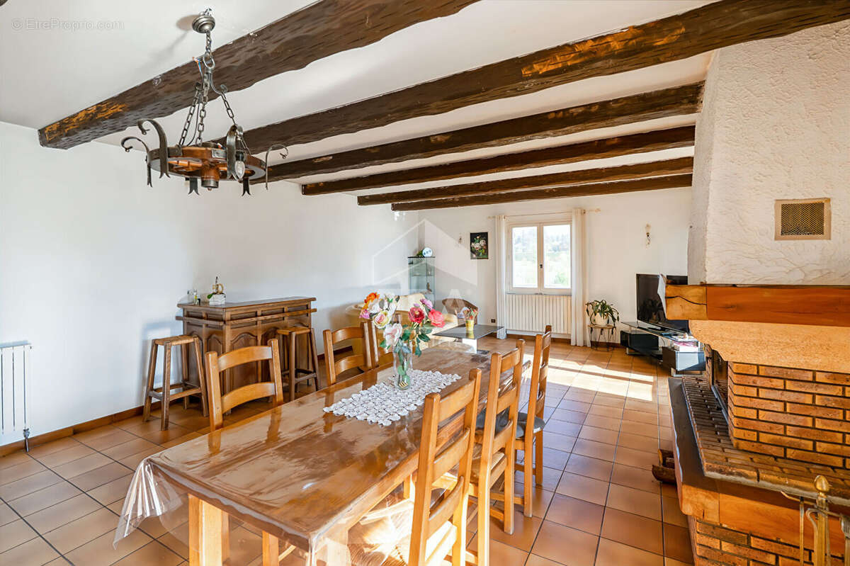 Maison à BOUC-BEL-AIR