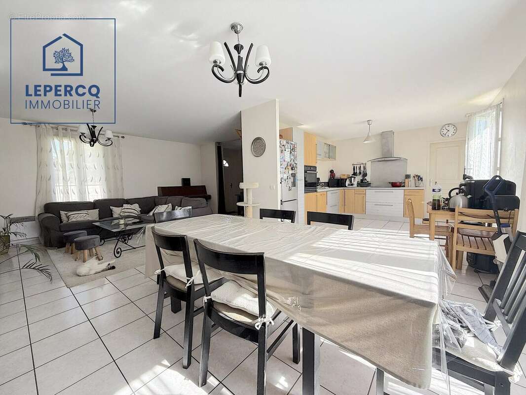 Maison 5 pièces 122 m² - photo 2