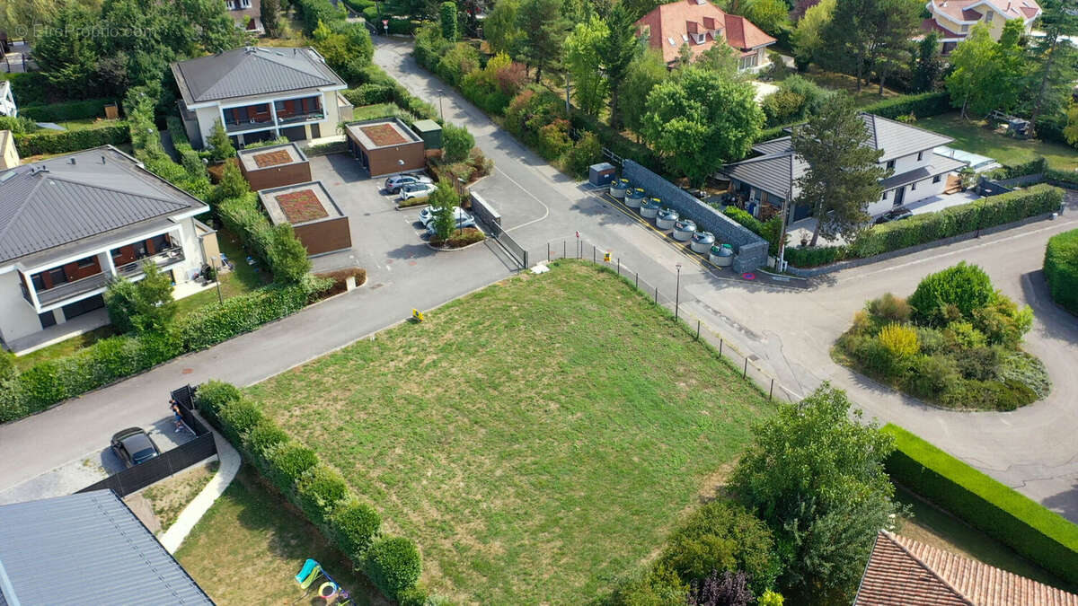 Terrain constructible à Messery de 859 m² - photo 3