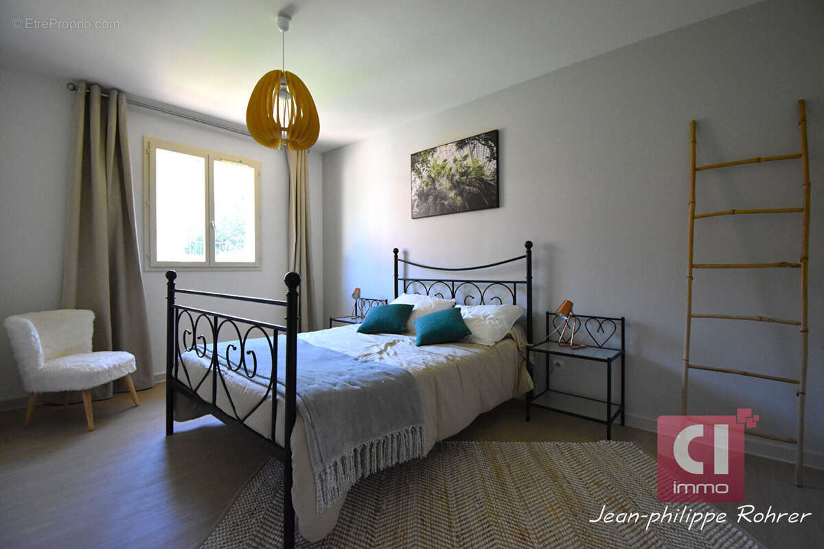 Maison à FLASSANS-SUR-ISSOLE