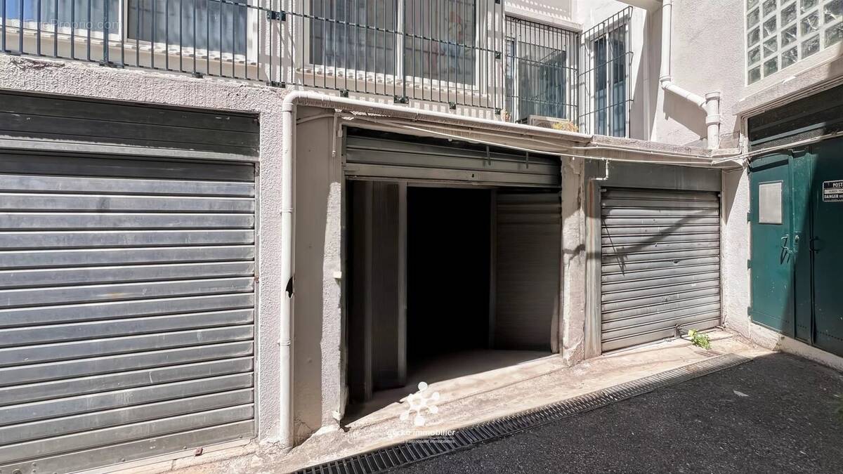 Parking à NICE