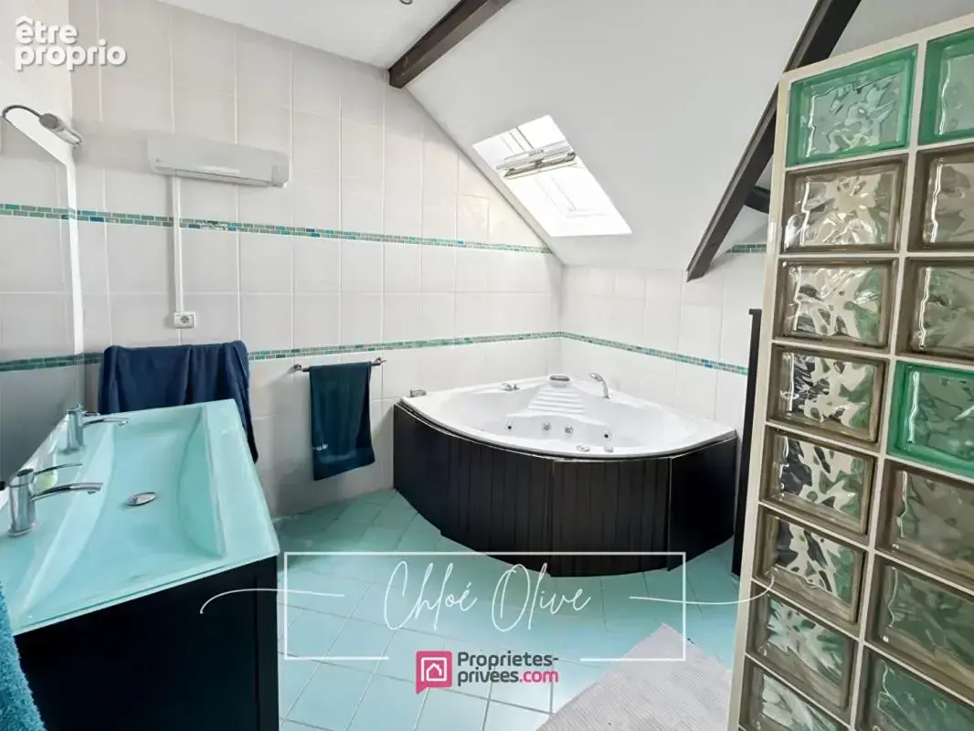 Maison familiale 310 m² , piscine- vue dégagée , crécy-la-chapelle - photo 14