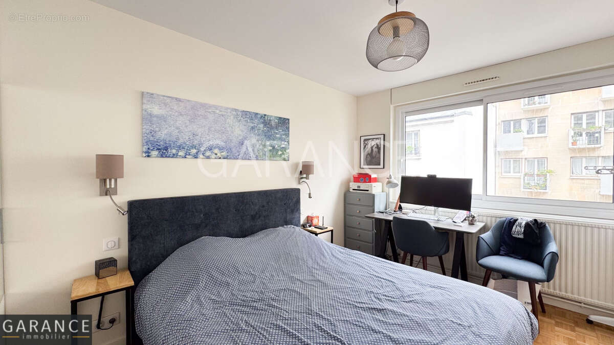 Appartement à PARIS-14E