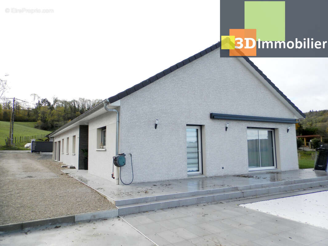 MAISON À VENDRE 160 m² - Maison à LONS-LE-SAUNIER