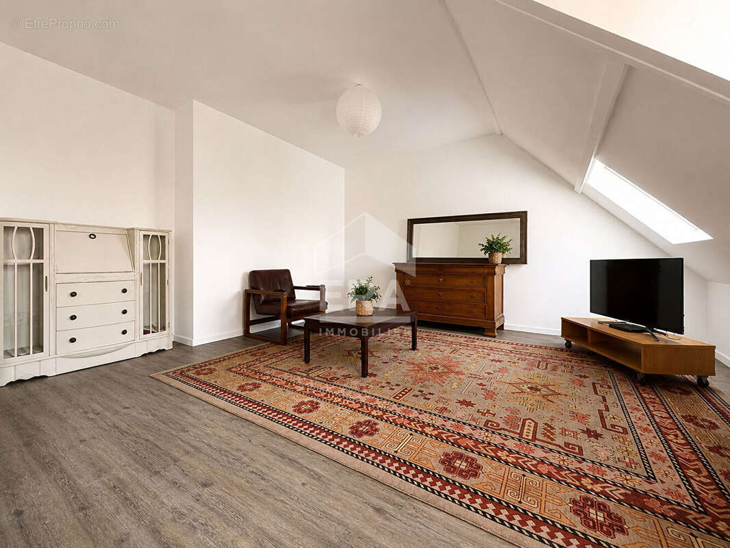 Appartement à BRIE-COMTE-ROBERT