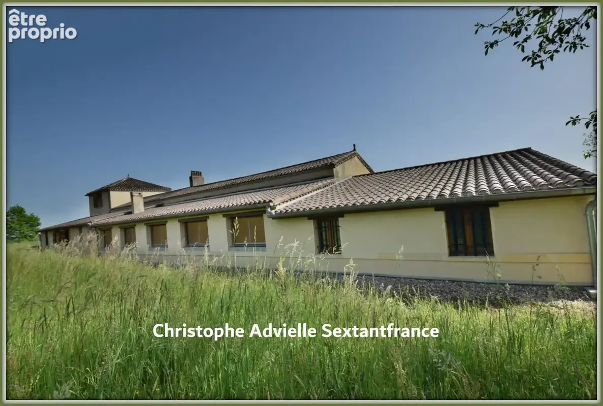 Magnifique panorama depuis la maison exposée plein Sud, 158 M2 habitables, potentiel d'aménagement supplémentaire important, sur - photo 15