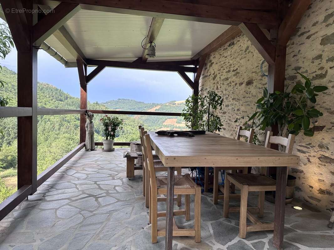 Maison 113 m² à Cassaniouze  - photo 2