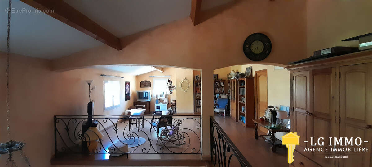 Maison à SAINT-CAPRAIS-DE-BLAYE