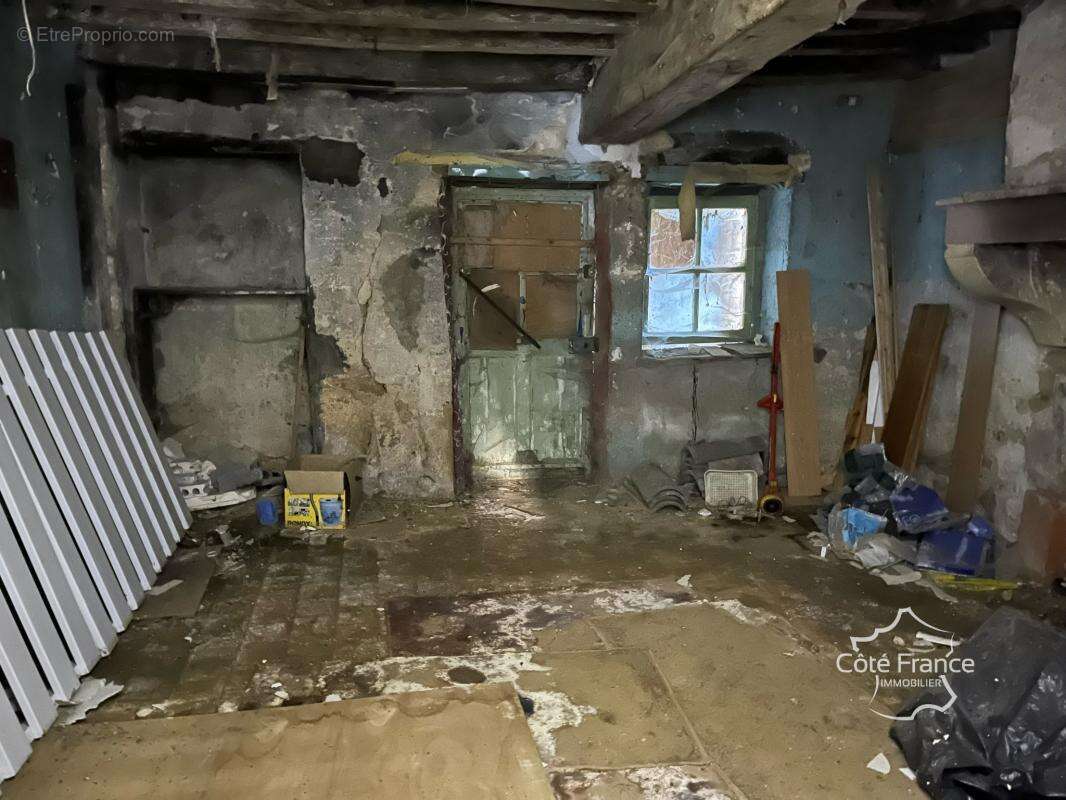 Maison à CHAMPLEMY