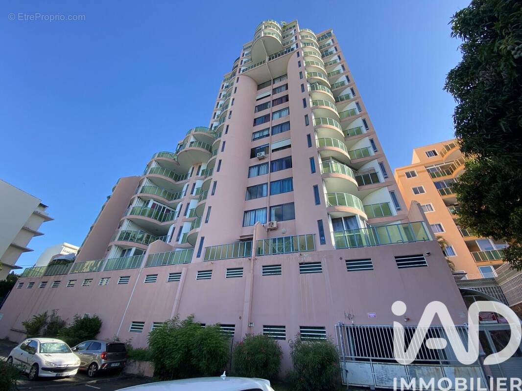 Photo 1 - Appartement à SAINT-DENIS