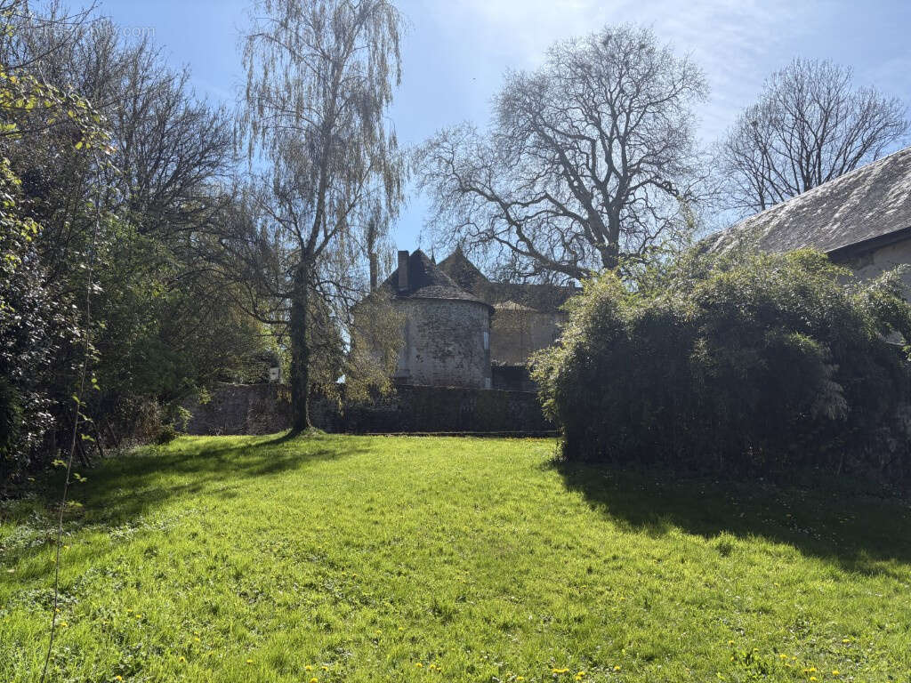Maison à ARNAC-POMPADOUR