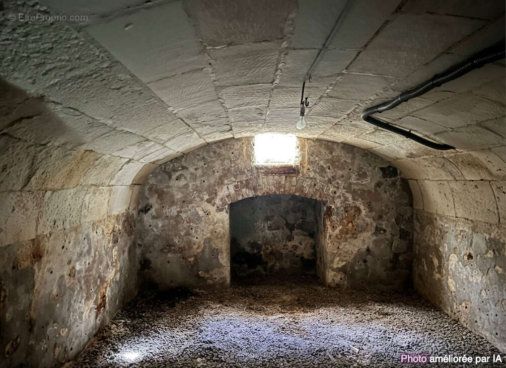 Belle bâtisse pour investissement locatif ou patrimonial - Meusnes - photo 9