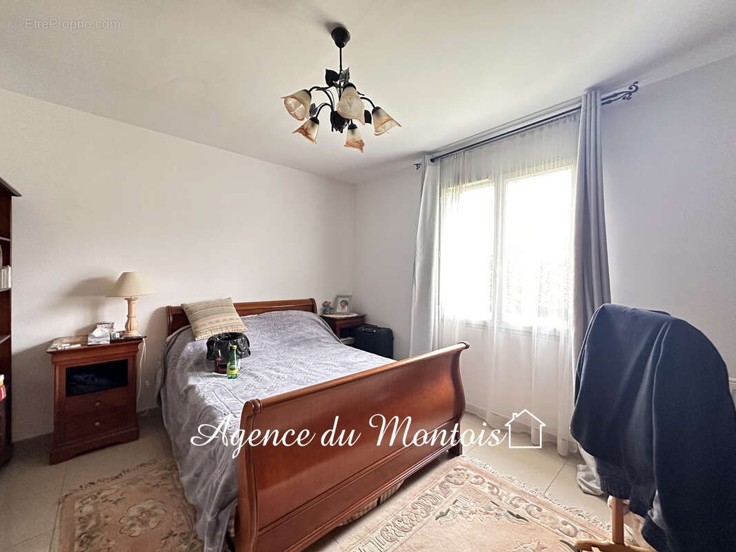 Occupation limitée à 5 ans - H85/F66 - Maison 5 pièces 99 m2 - photo 10