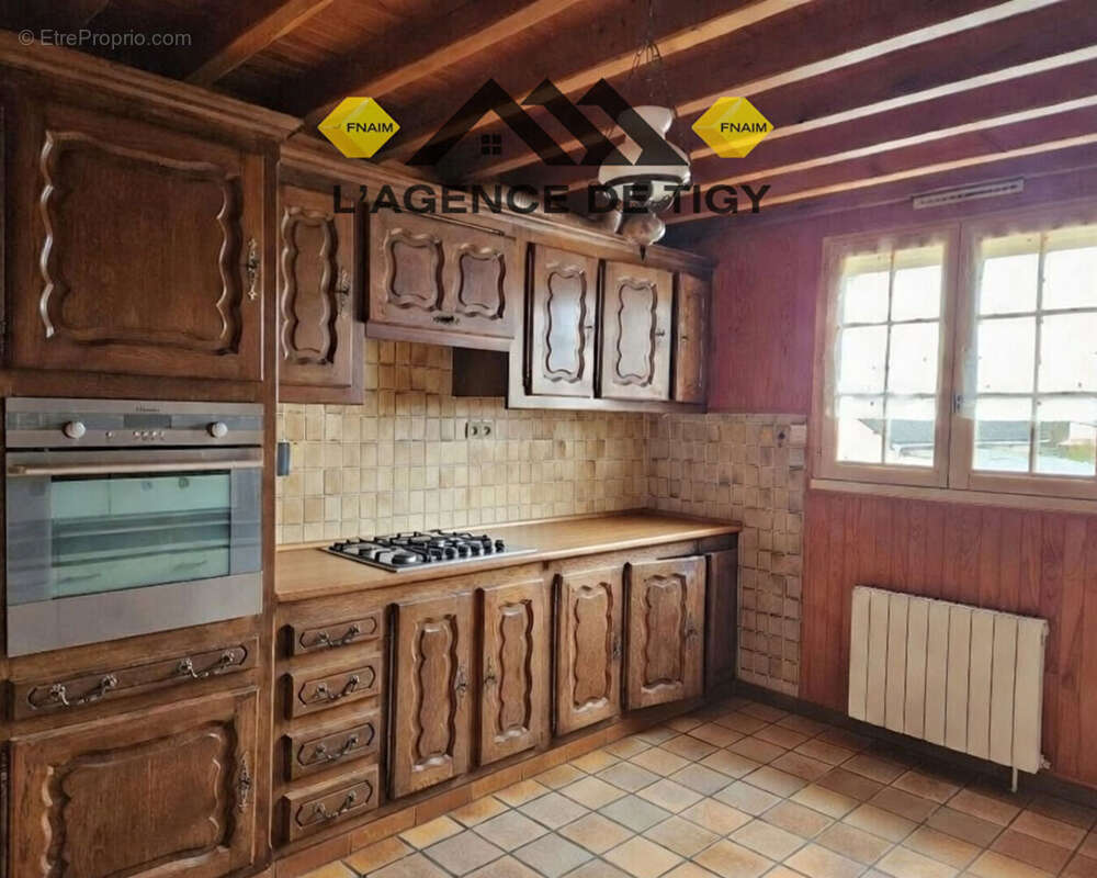 Maison à NEUVY-EN-SULLIAS