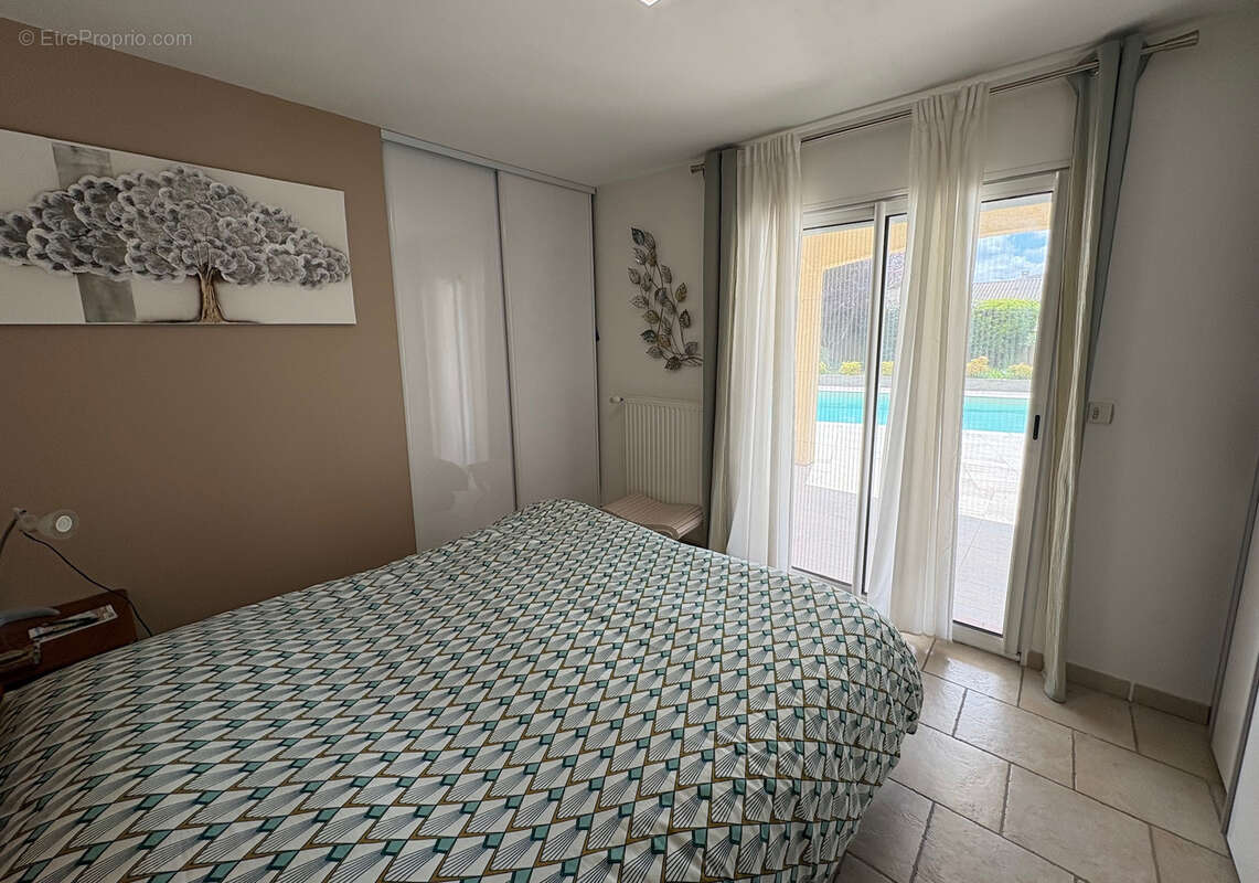 A VENDRE Maison T5 plain pied FROUZINS 31270 - photo 8