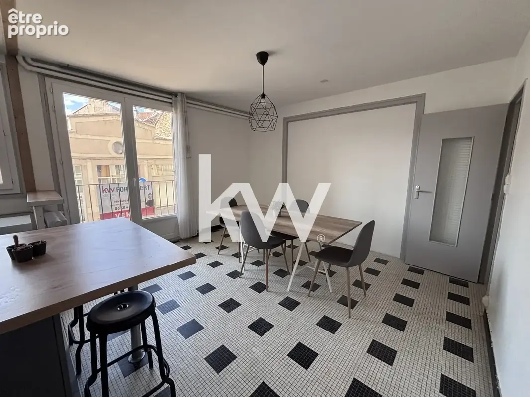 Appartement à SAINT-ETIENNE