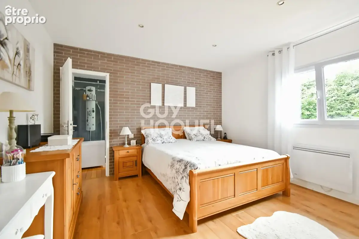 Propriété contemporaine de 309 m², 5 chambres, cinéma privé et terrain de 2 600 m² - photo 8