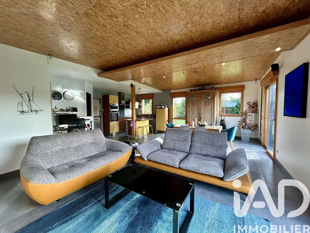 Maison 121 m² à Yvias  - photo 3