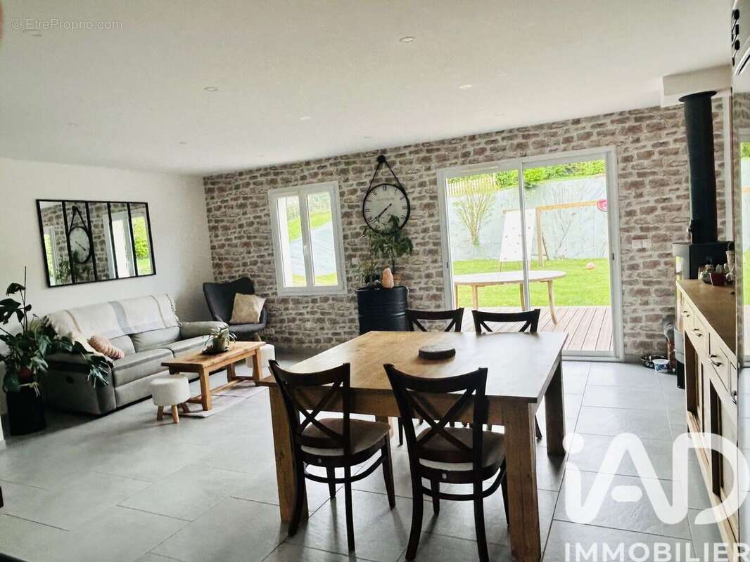 Photo 2 - Maison à SAINT-SAIRE