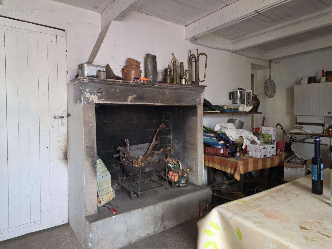 Maison à SAINT-MEDARD-D'AUNIS