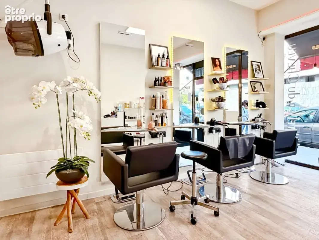 À vendre – salon de coiffure – bel emplacement  centre-ville - photo 3