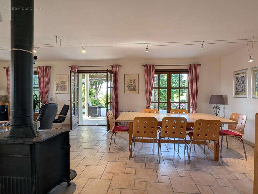 Demeure Rieux-Volvestre 20 pièces 444 m² habitables avec 27 hectares - photo 9