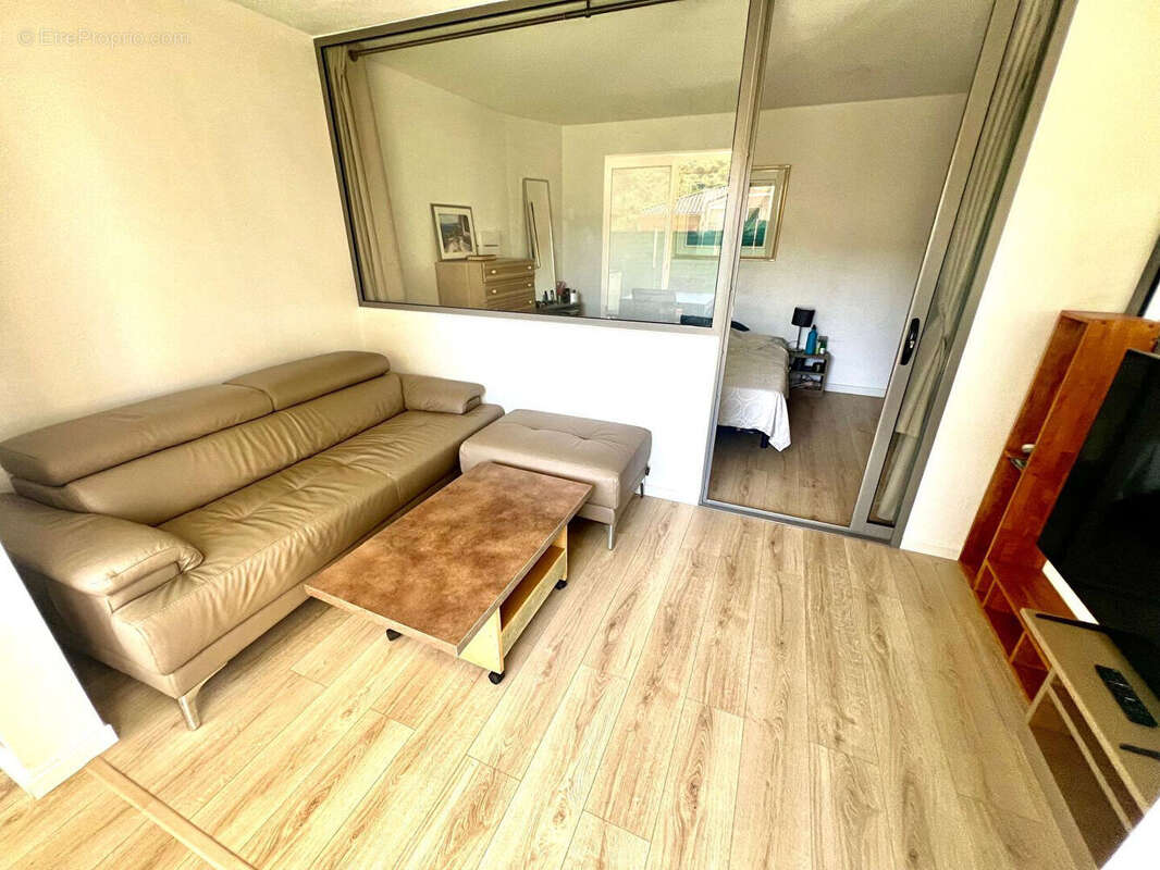Appartement à MOUGINS