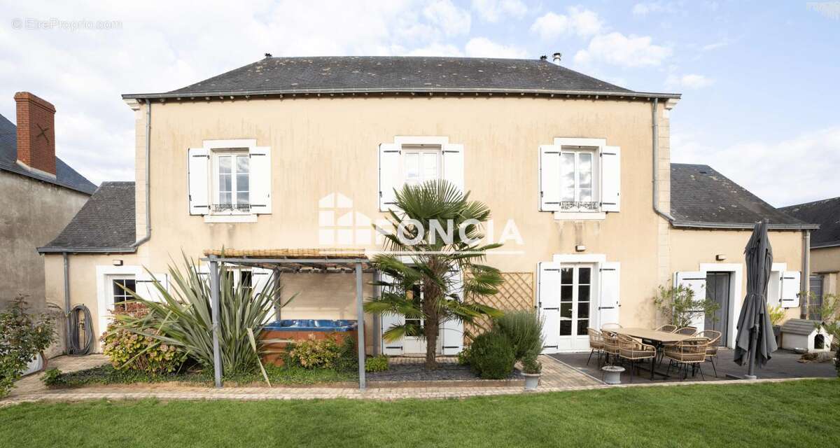 Maison à BALLEE