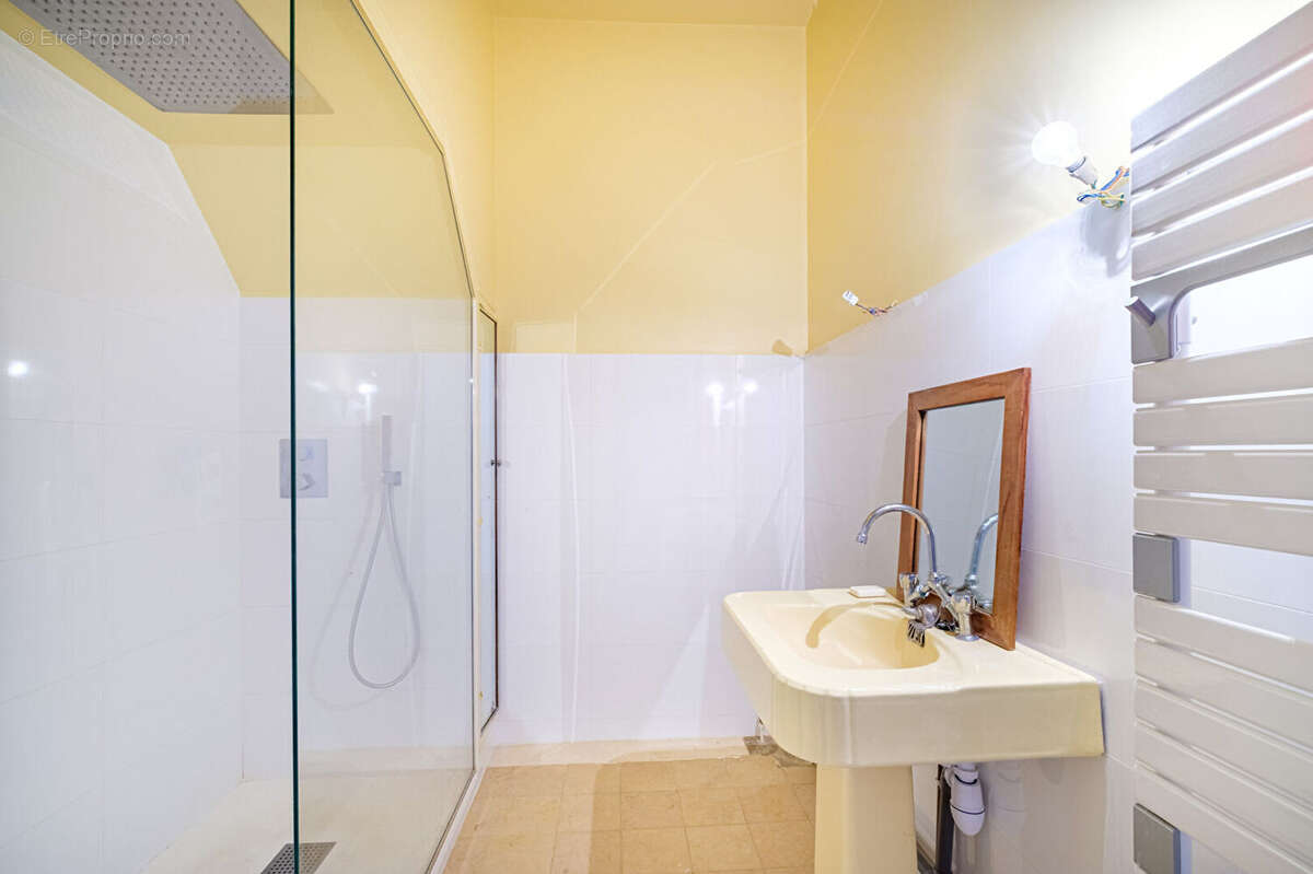 Appartement à LYON-6E