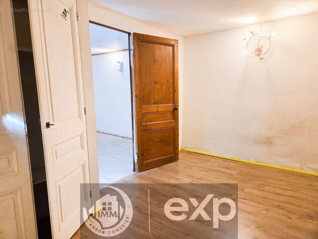 Maison à SAINT-GENIX-SUR-GUIERS