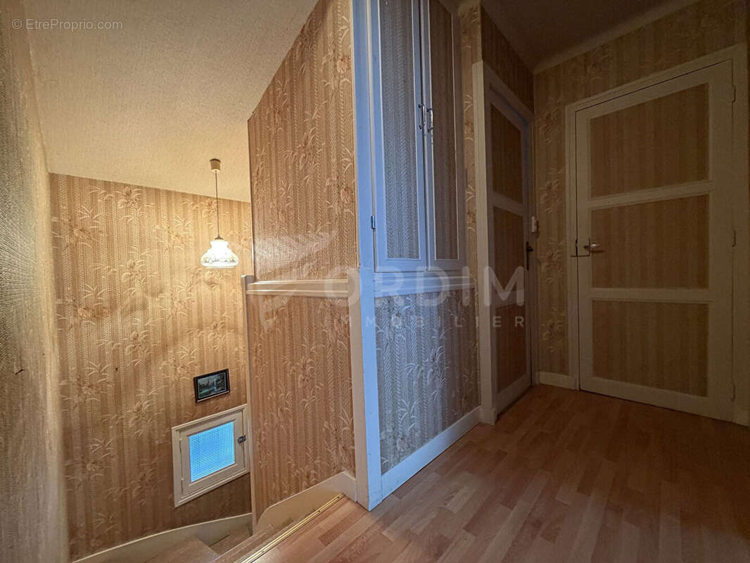 Maison à COSNE-COURS-SUR-LOIRE