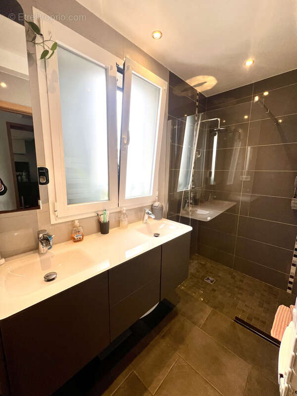 Maison à SARTROUVILLE