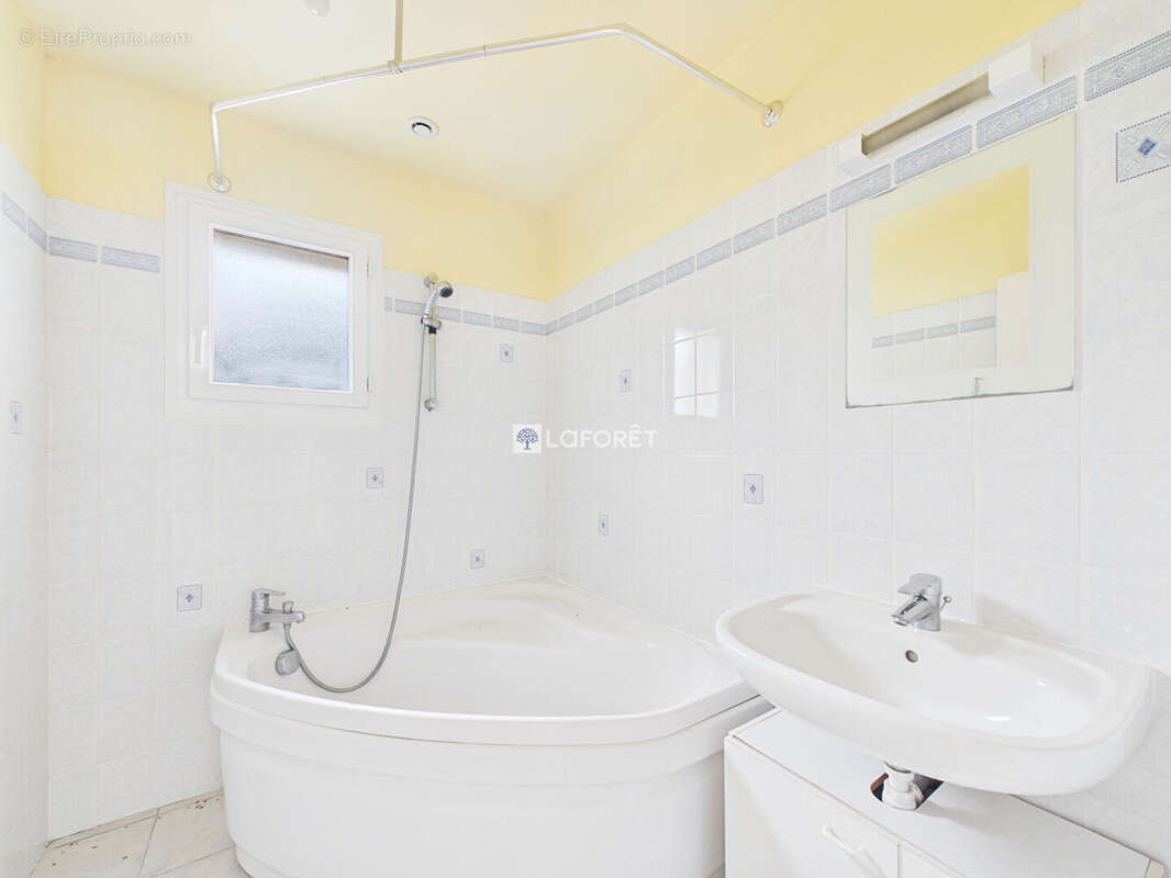 Maison à POULDREUZIC