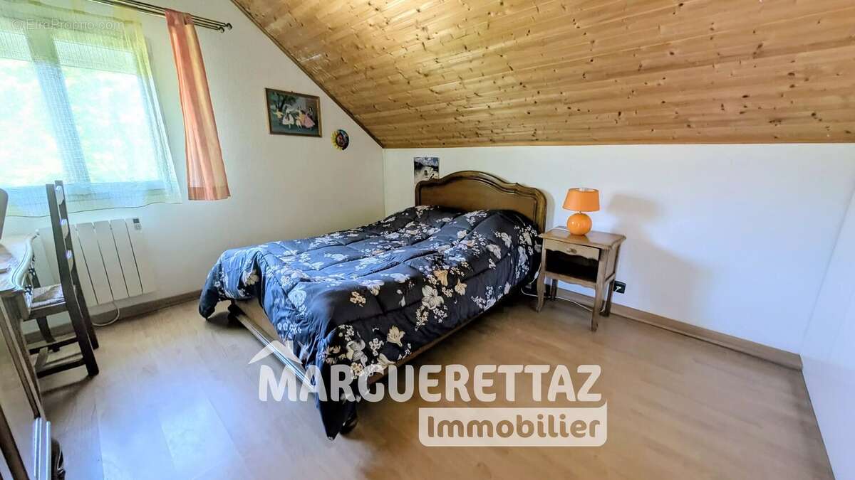 Maison à VETRAZ-MONTHOUX